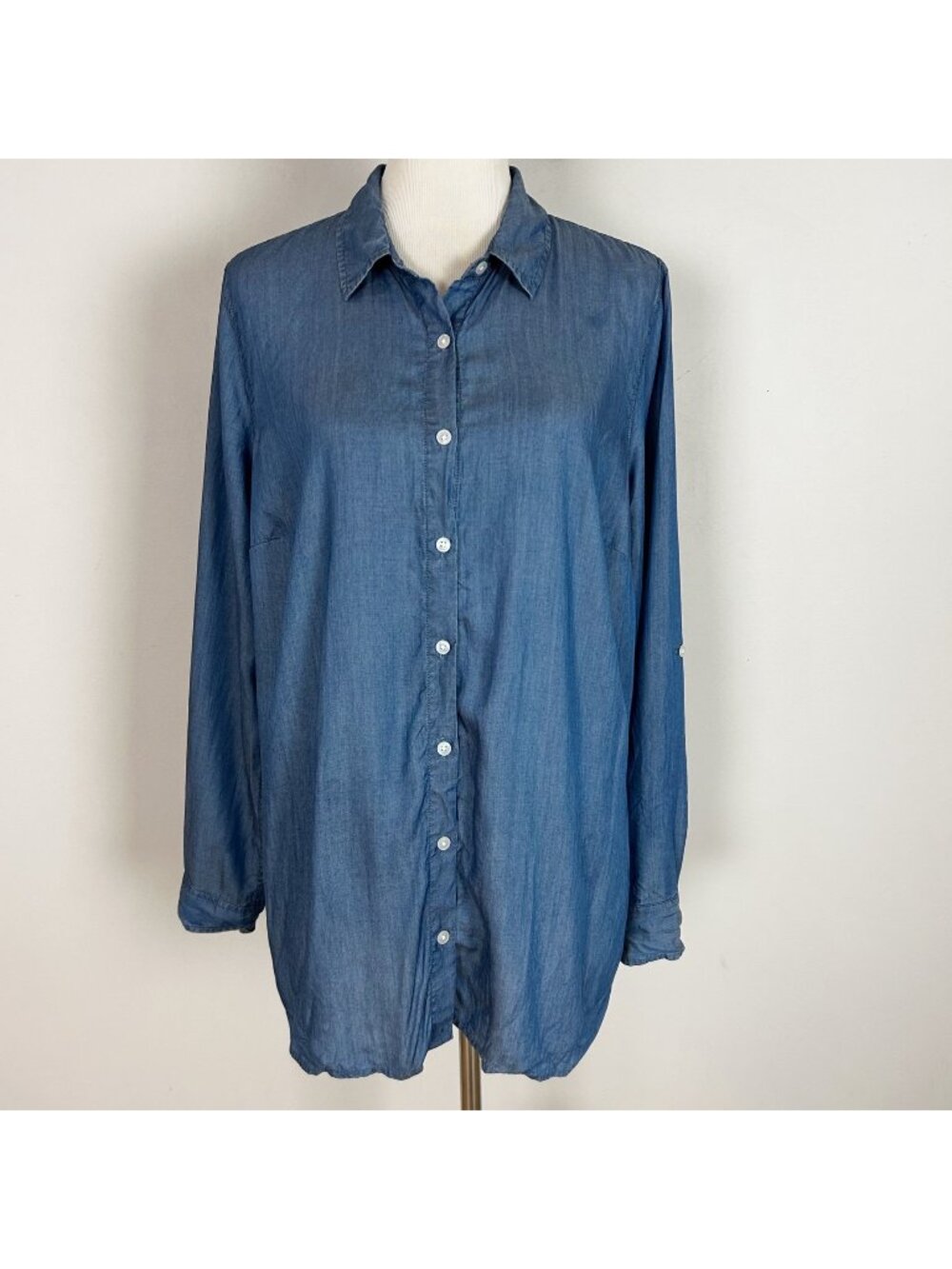 Crown & Ivy Button Down Tunic Blue Chambray Top Shirt Classic Size 1X Women's